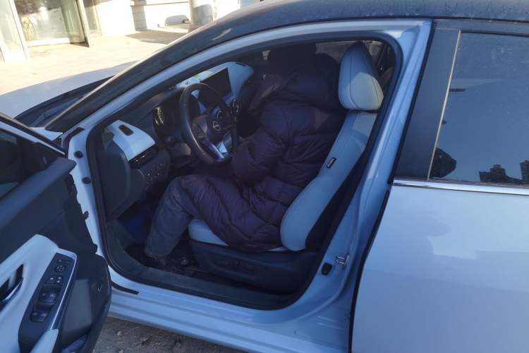 Used Nissan Sylphy 2023 Super Hybrid Electric Drive Ultra-Luxury Model Left Front Seat