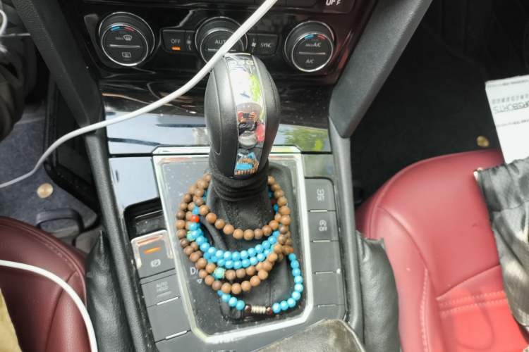 Used Volkswagen Lamando 2017 280TSI DSG Comfort Edition Gear Lever