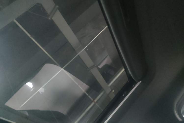 Used 212 T01 2024 2.0T Explorer
