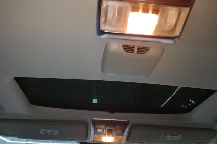 Used Land Rover Discovery 2015 3.0 SC V6 SE Headliner