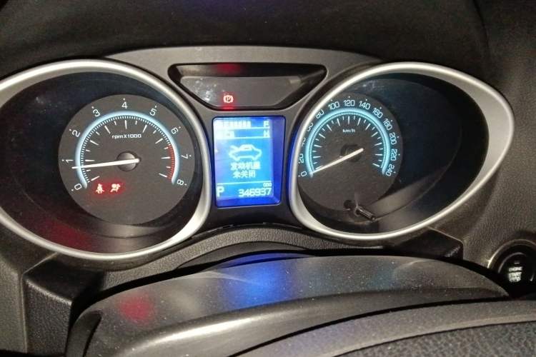 Used GAC Trumpchi GS5 Super 2016 2.0L Automatic Two-Wheel Drive Anniversary Edition Instrument Cluster