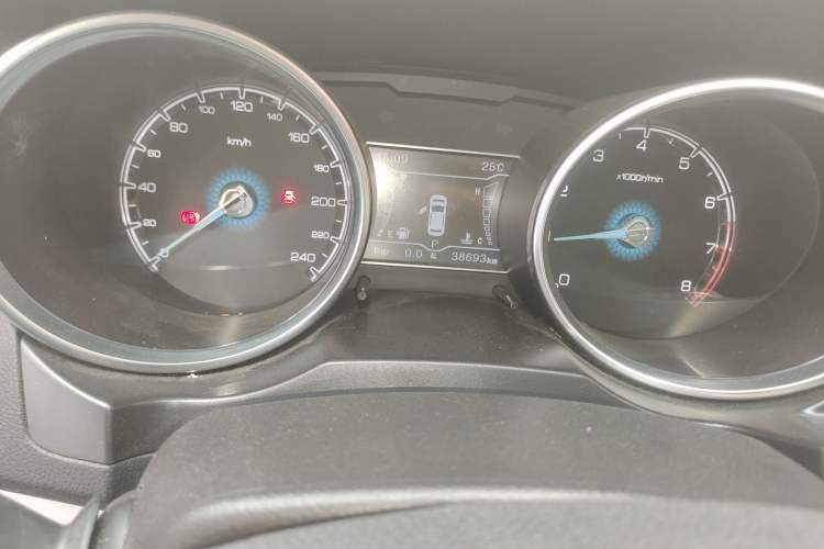 Used Zotye SR7 2016 1.5T CVT Cube Heart Edition China IV Standard