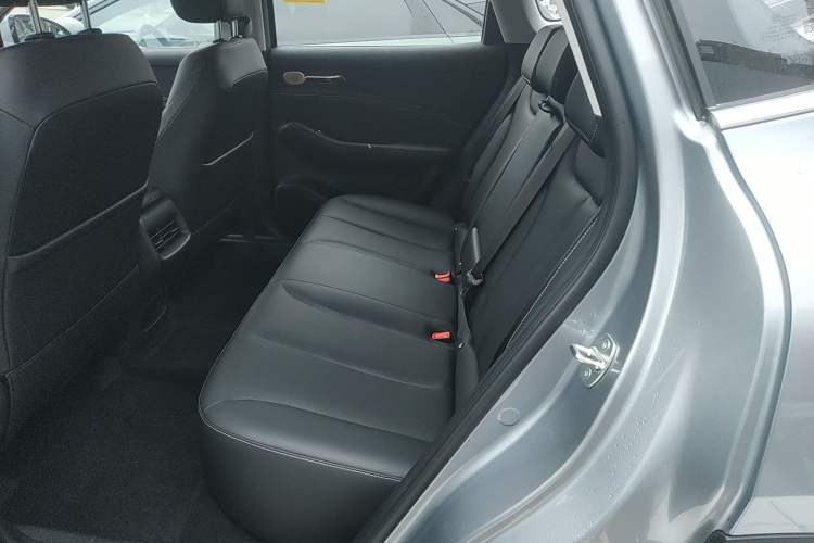 Used Baojun Yunhai 2024 60km Plug-in Hybrid Version
