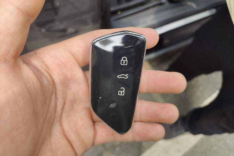 Used Volkswagen ID.4 CROZZ 2022 Long-Range Lite PRO Edition Vehicle Key