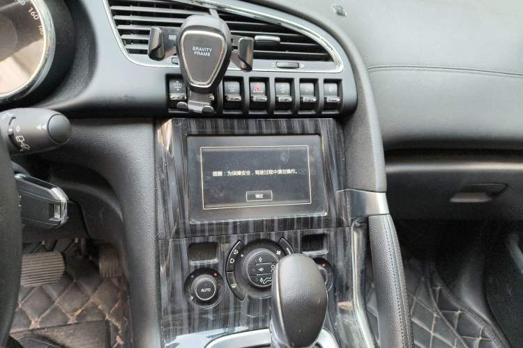 Used Peugeot 3008 2015 1.6THP Automatic Prestige Edition Audio And AC Panel