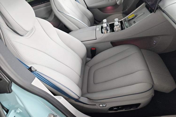 Used Hima Luxeed S7 2026 Model Max+ Right Front Seat