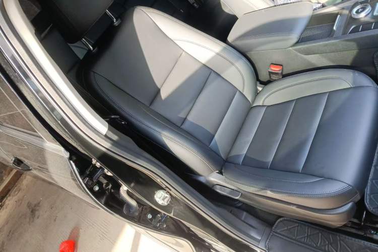 Used Great Wall Poer 2023 2.0T Commercial Version Automatic Diesel 4x4 Elite Long-Box GW4D20M