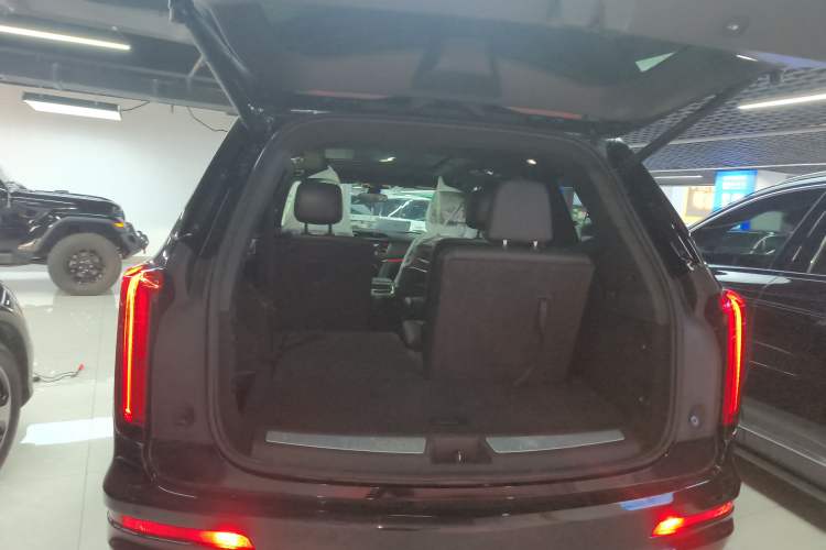 Used Cadillac XT6 2021 28T Six-Seater Fashion Edition Trunk