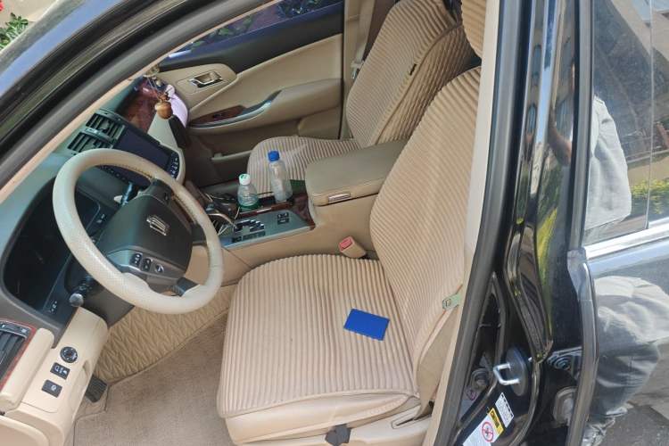 Used Toyota Crown 2012 2.5L Royal Leather Edition
