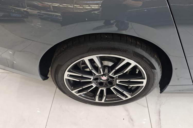 Used BMW 5 Series 2024 530Li Leading Model M Sport Package