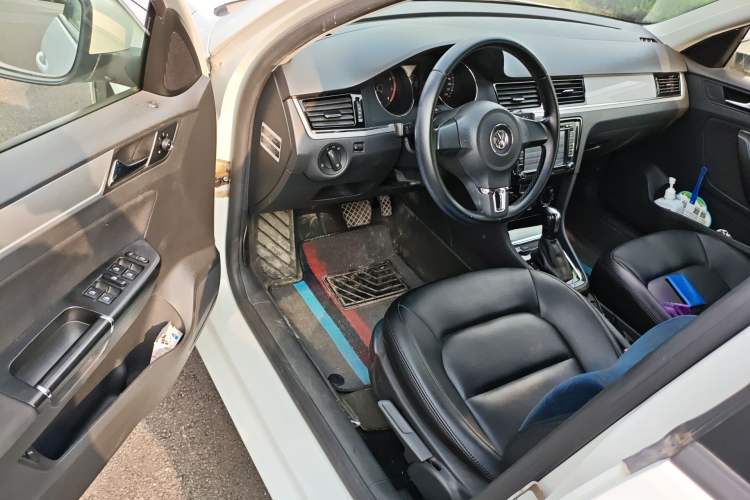 Used Volkswagen Bora 2014 1.6L Automatic Fashion Model