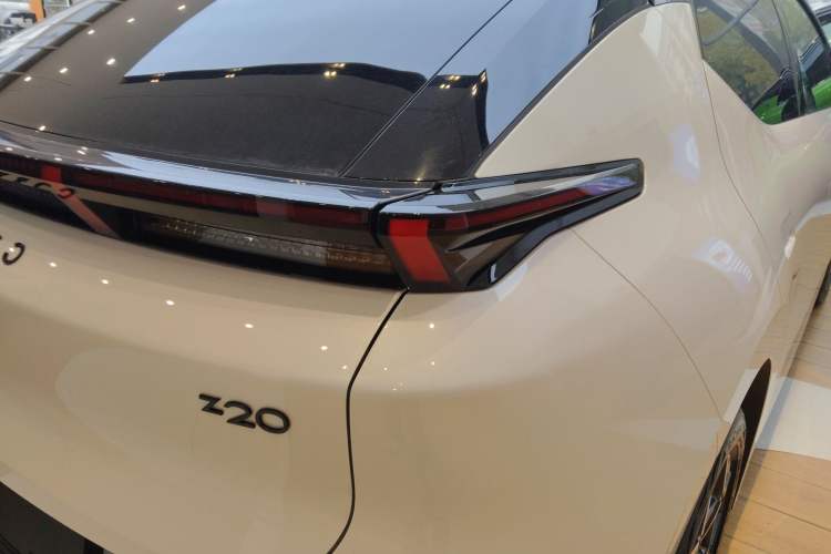 Used Lynk & Co Z20 2025 530 km Range Rear-Wheel Drive Max
