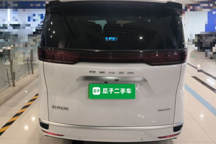 Used Denza D9 2022 DM-i 970 Four-Wheel Drive Flagship Model
