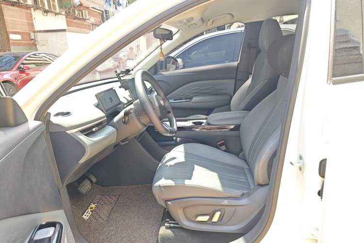 Used ARCFOX T1 2025 Model 425 PRO
