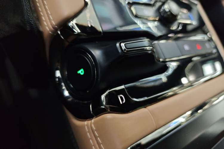 Used Nio ES8 2020 580 km Range Signature Edition Six-Seater Version Gear Lever