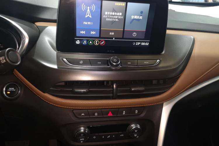 Used Buick Encore 2020 20T CVT Luxury Edition Audio And AC Panel