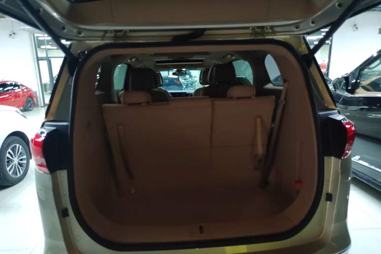 Used Buick GL8 2017 ES 28T Luxury Model China V Standard