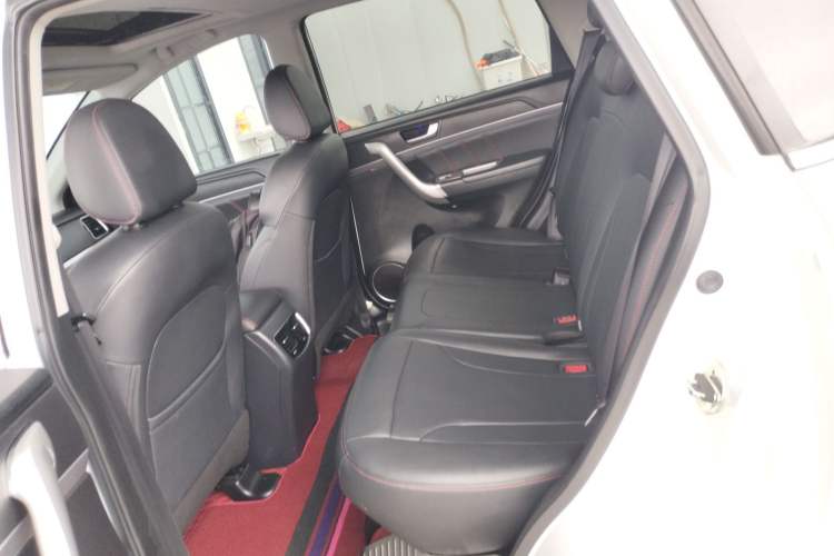 Used Haval M6 2019 1.5T DCT Two-Wheel Drive Elite Version China VI Standard Left Rear Seat