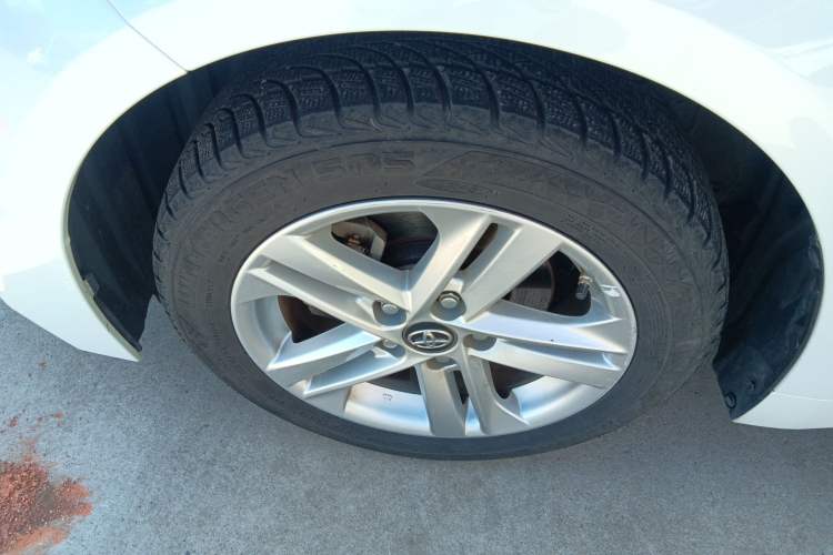 Used Toyota Levin 2021 185T CVT Luxury Edition Left Front Wheel Hub