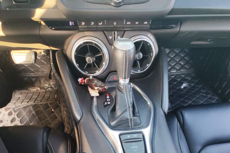 Used Chevrolet Camaro 2016 2.0T Automatic 1LT Hardtop Base Model—U.S. Specification