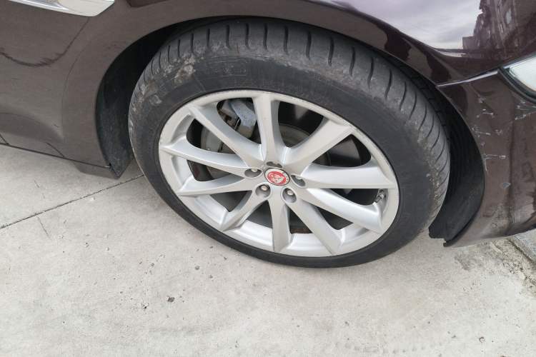 Used Jaguar XJ 2014 XJL 3.0 SC Four-Wheel Drive Panoramic Business Edition