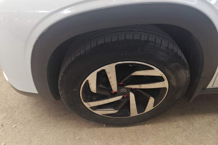 Used Citroen C3-XR 2015 1.6L Automatic Pioneer Model Left Front Wheel Hub