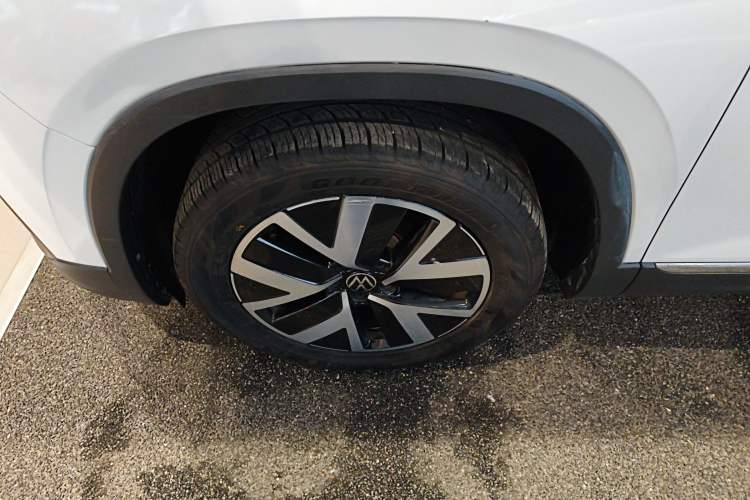 Used Volkswagen Tayron 2023 300TSI Two-Wheel-Drive Luxury Plus Advanced Edition
