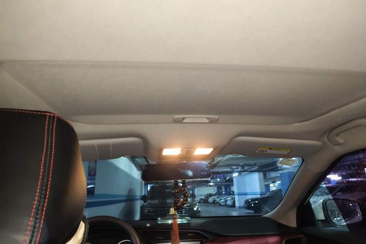 Used Nissan Lannia 2016 1.6L CVT Cool Edition Headliner