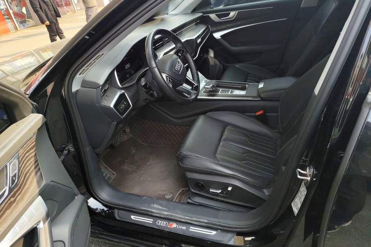 Used Audi A6L 2023 Updated 45 TFSI quattro Prestige Elegant Edition
