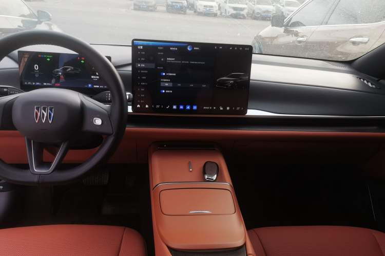 Used Buick L7 2025 Model Luxury Edition