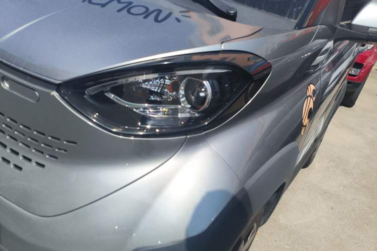 Used Baojun E100 2019 250KM Smart Drive Edition Left Front Headlight