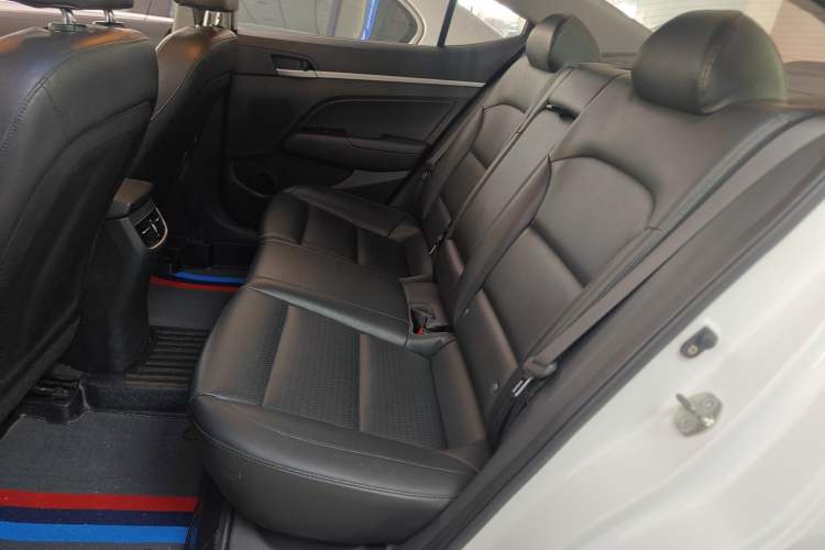 Used Hyundai Elantra (6th Generation / Lingdong) 2016 1.6L Automatic ZhiXuan · Luxury Version
