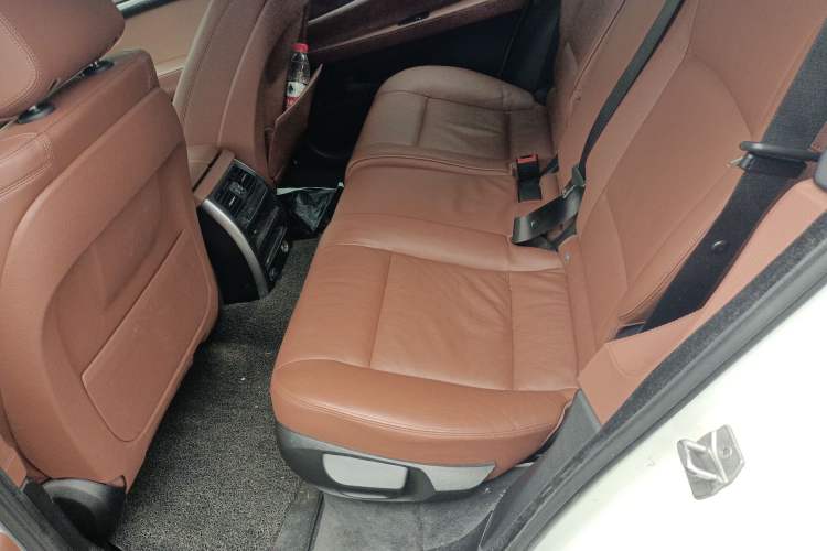 Used BMW 5 Series GT 2015 528i Leading Model
