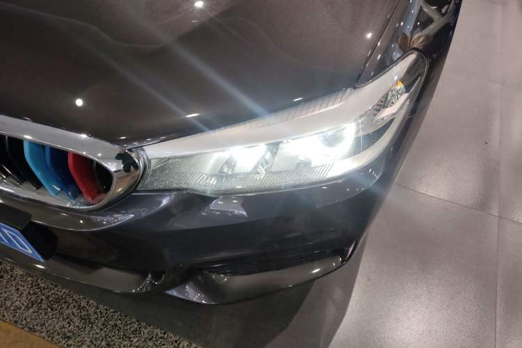 Used BMW 5 Series 2018 Restyled 530Li Leading Edition M Sport Package
