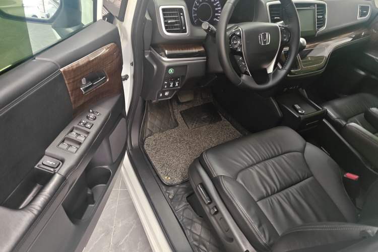 Used Honda Odyssey 2015 2.4L Smart Edition Driver Seat