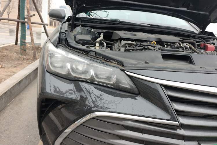 Used Toyota Avalon 2019 2.0L Luxury Edition China VI Standard Right Front Headlight