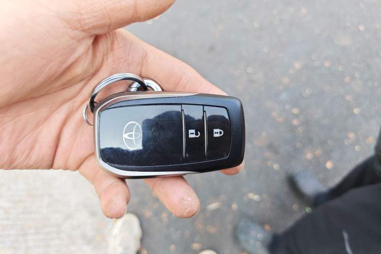 Used Toyota Highlander 2018 2.0T Four-Wheel Drive Luxury Edition 7 Seats China V Emission Standard