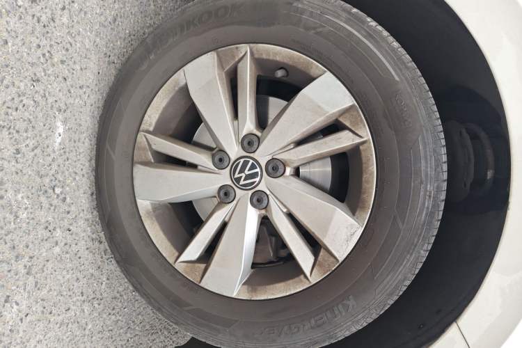 Used Volkswagen Polo 2021 Plus 1.5L Automatic Panoramic Enjoyment Edition Right Front Wheel Hub