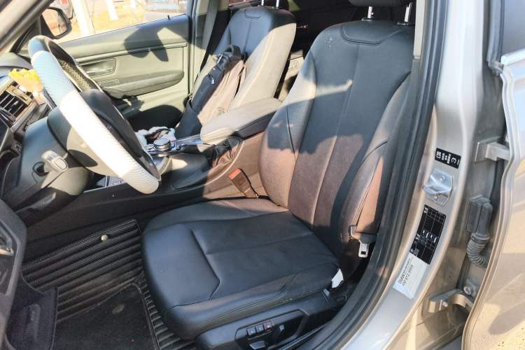 Used BMW 3 Series 2013 320Li Fashion Model
