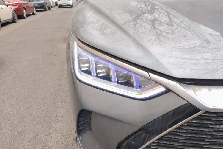 Used BYD Song PLUS New Energy 2021 DM-i 100KM Four-Wheel Drive Flagship PLUS Right Front Headlight