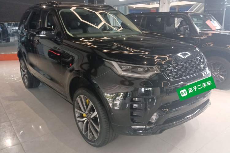 Used Land Rover Discovery 2021 360 PS R-Dynamic SE Front Right 45 Deg