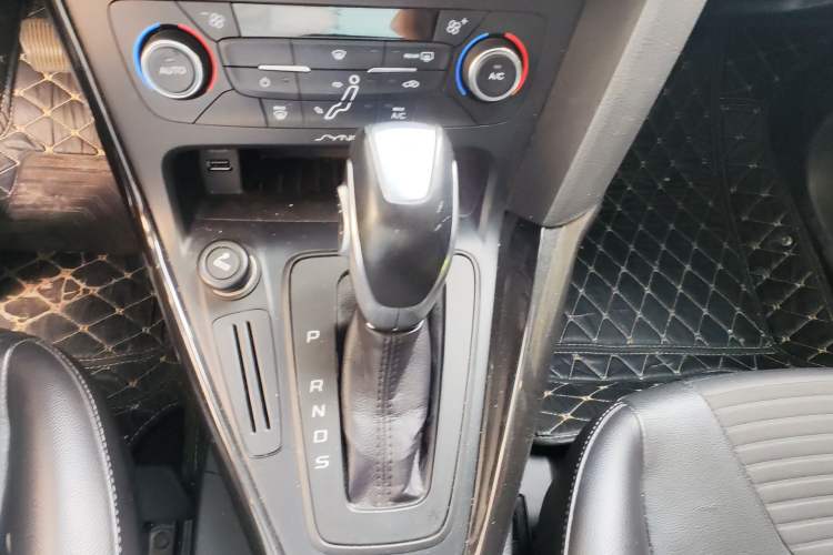 Used Ford Focus 2015 Sedan 1.6L Automatic Trend Model
