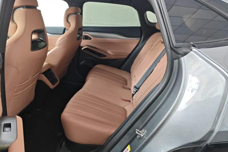 Used BYD Song L EV 2025 Intelligent Driving Version 662 km LiDAR Excellence Edition
