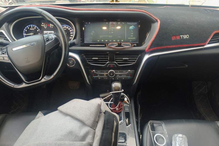 Used Venucia T90 2017 2.0L CVT Smart Edition Audio And AC Panel