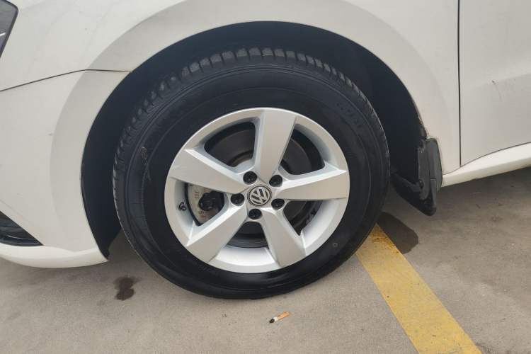 Used Volkswagen Lavida 2015 1.6L Automatic Fashion Edition