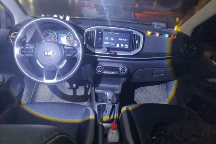 Used Kia kx1 Stonic 2019 1.4L Automatic Fun Edition China V Standard Center Console