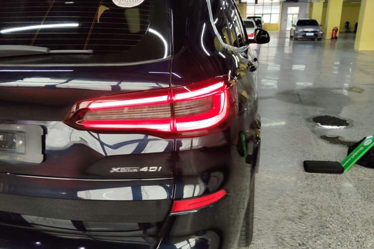 Used BMW X5 2021 xDrive40i Luxury Model with M Sport Package