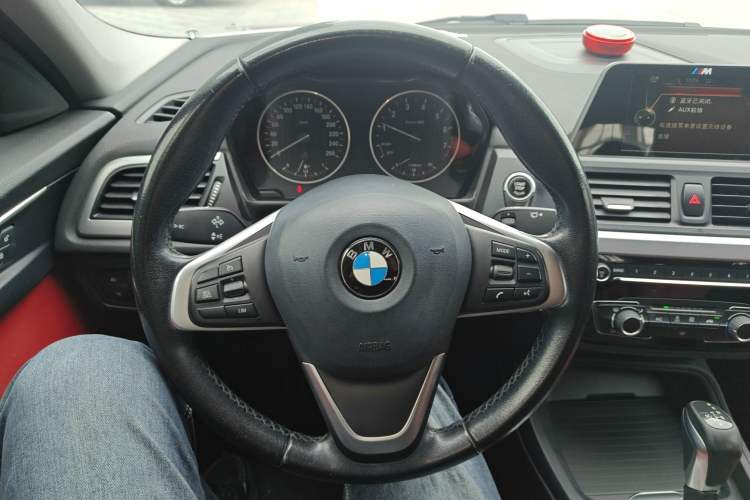 Used BMW 1 Series 2017 118i Fashion Model Steering Wheel