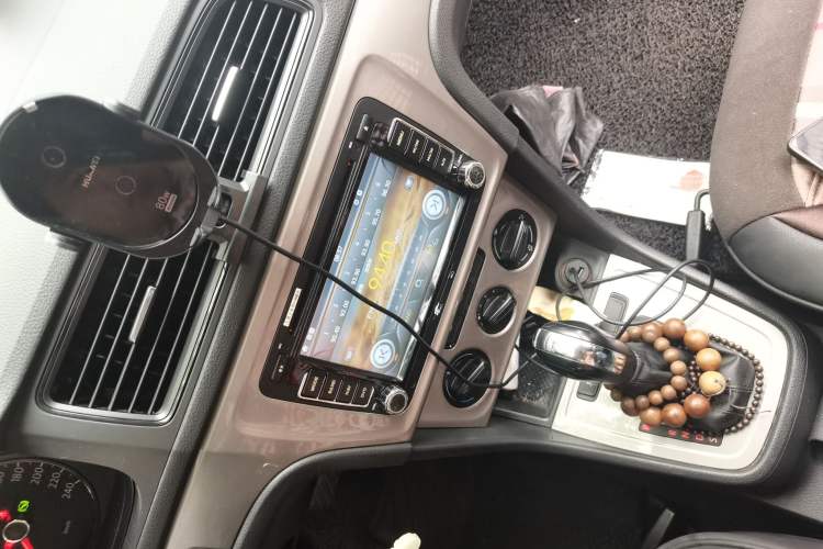 Used Volkswagen Gran Lavida 2013 1.6L Automatic Fashion Model Audio And AC Panel