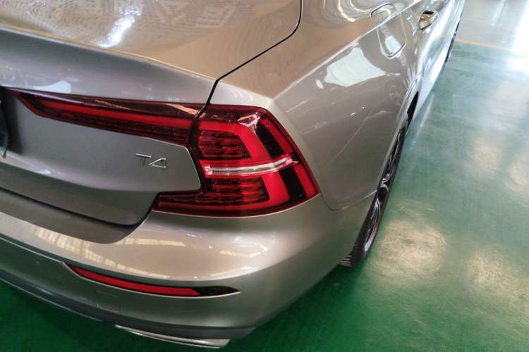 Used Volvo S60 2021 T4 Zhiyi Luxury Edition